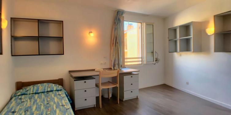 ESL Languages Segurane residence Azurlingua Nice