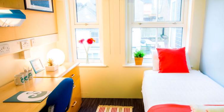 ESL Languages Brighton Phoenix Summer residence EC Brighton