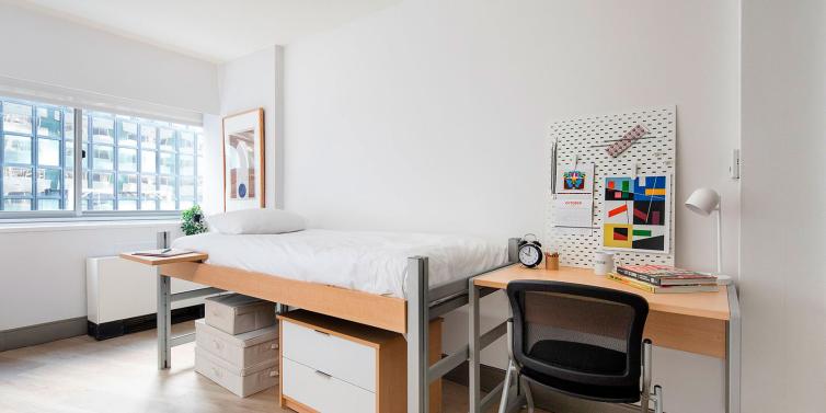 ESL Languages Midtown East Residence Kaplan New York