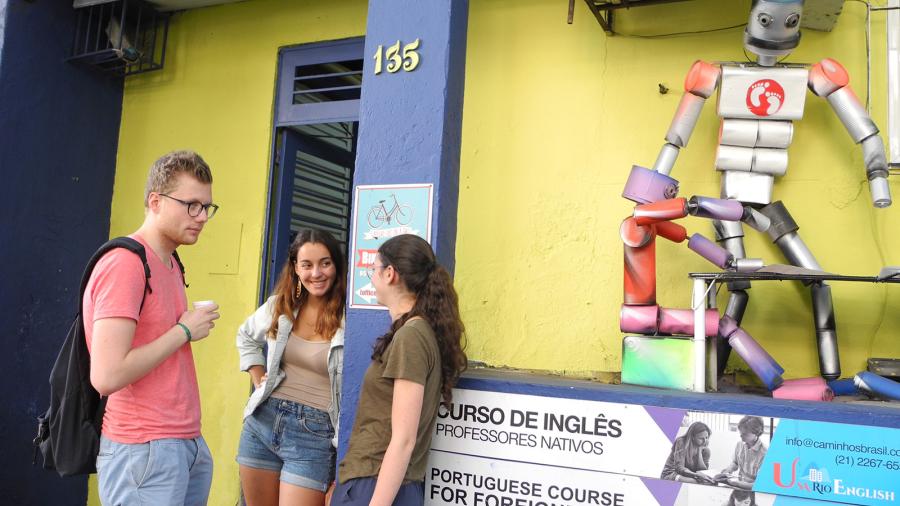 ESL Languages Caminhos Language Centre gallery 2