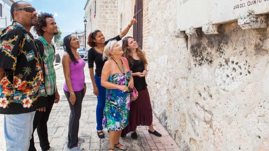 IIC (Instituto Intercultural del Caribe) School Gallery 457 8