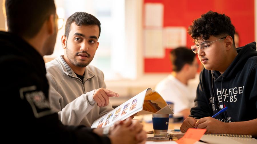 LSI School Gallery ESL Languages English 6 Classroom 