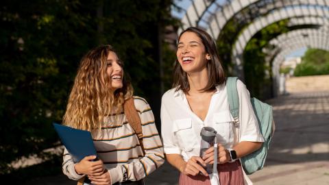 Estudia inglés y trabaja en el extranjero